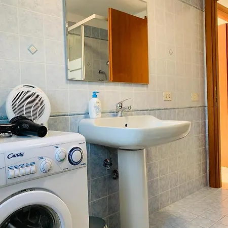The House Fiera Di Roma Aeroporto Fiumicino Apartment
